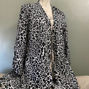 Jantzen Black and White Animal Print Cover-up . Viscose. New. Size S and plus